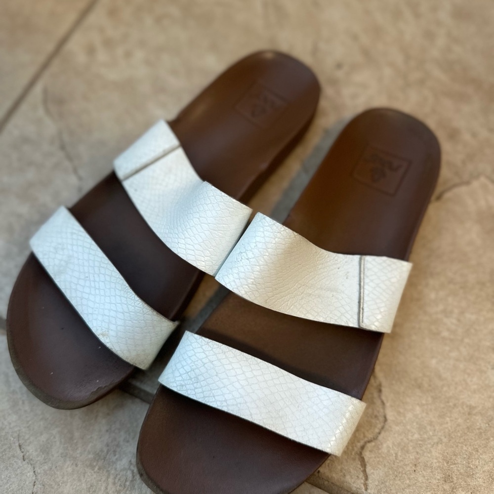 Reef Women's White and Brown Slide Sandals